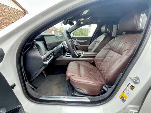 2023 Bmw I7 მანქანა იყიდება აუქციონზე, vin: WBY53EJ08PCL69978, აუქციონის ნომერი: 48802706