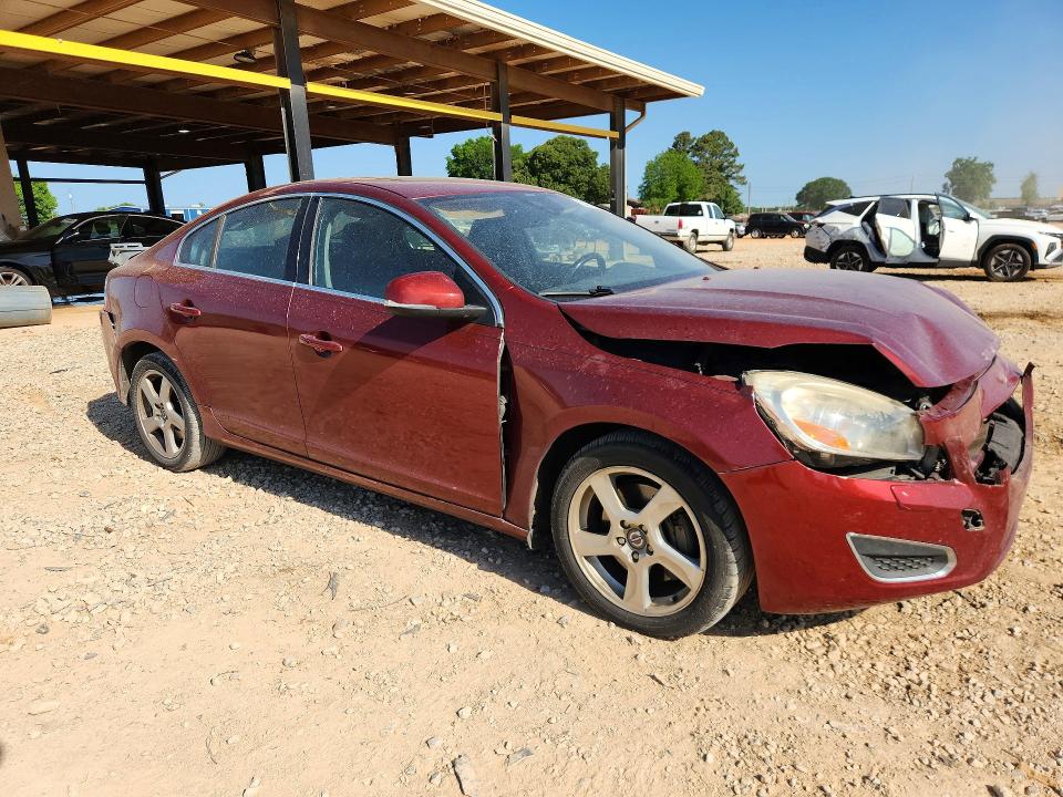 50216886 :رقم المزاد ، YV1612FSXD2185965 vin ، 2013 Volvo S60 مزاد بيع