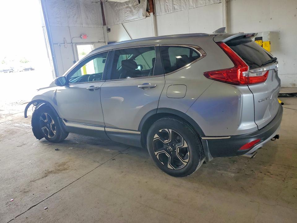 47866936 :رقم المزاد ، 7FARW2H97JE042032 vin ، 2018 Honda Cr-v مزاد بيع