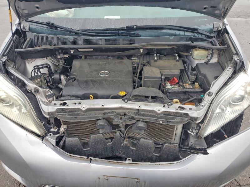 Продажа на аукционе авто 2015 Toyota Sienna, vin: 5TDKK3DC9FS552532, номер лота: 50817376