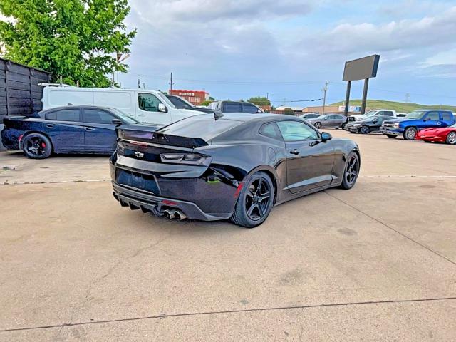 50332306 :رقم المزاد ، 1G1FB1RS9H0127199 vin ، 2017 Chevrolet Camaro مزاد بيع