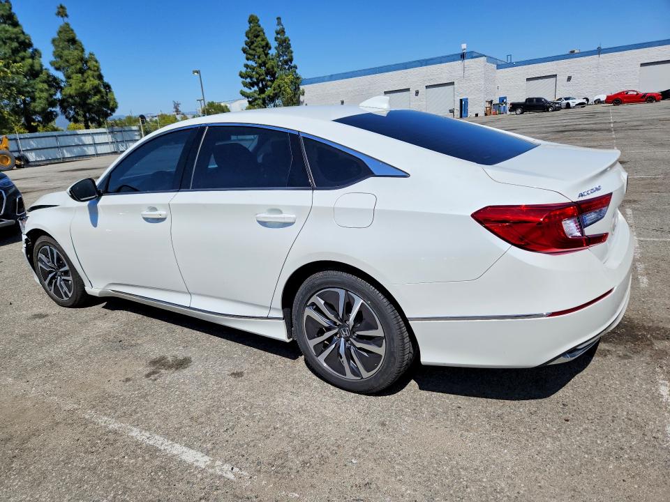 Продажа на аукционе авто 2018 Honda Accord, vin: 1HGCV3F40JA016545, номер лота: 51675866