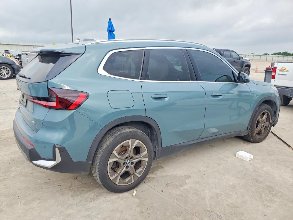 51269716 :رقم المزاد ، WBX73EF08P5W03983 vin ، 2023 Bmw X1 مزاد بيع