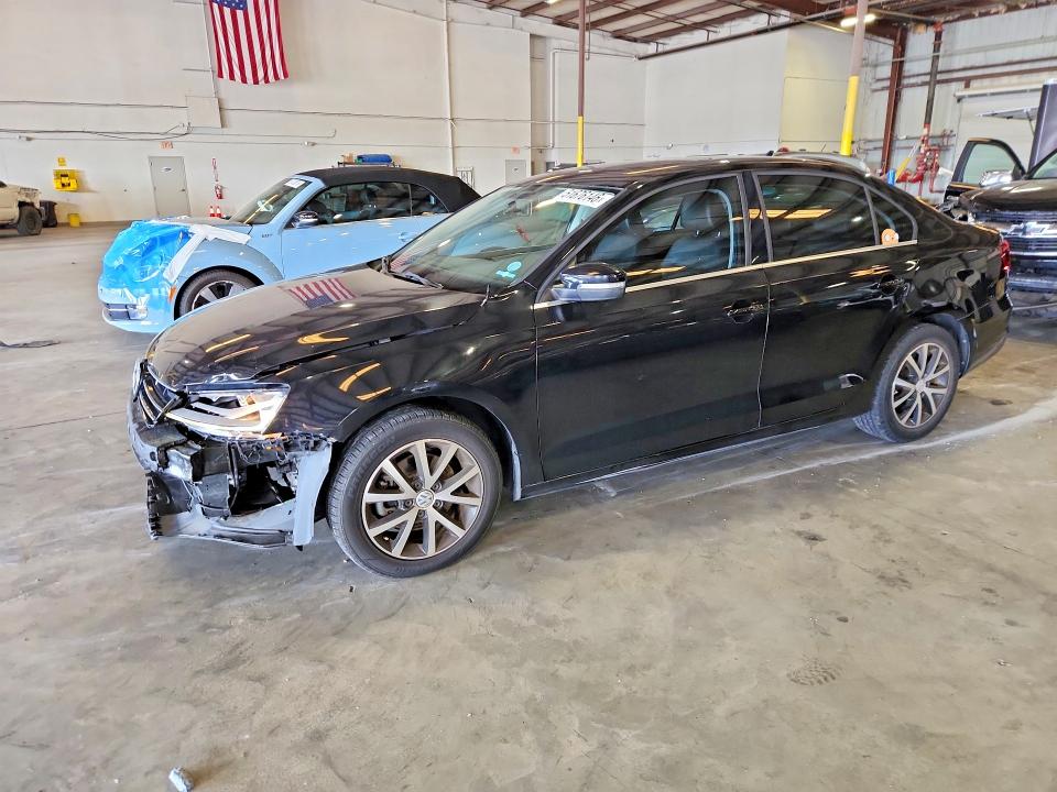 51676146 :رقم المزاد ، 3VWDB7AJXJM206160 vin ، 2018 Volkswagen Jetta مزاد بيع