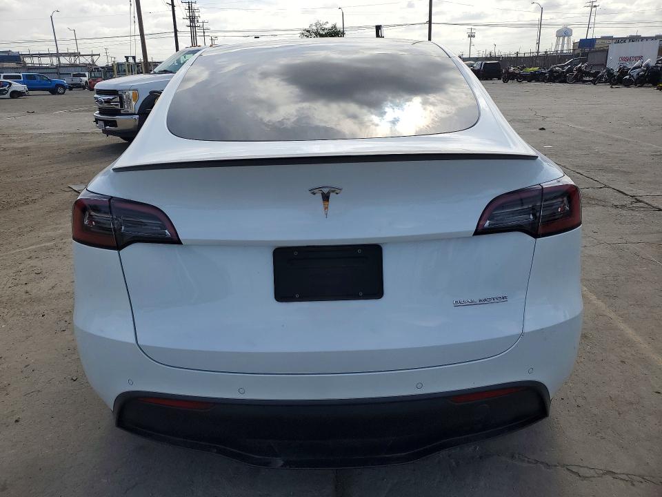 50975046 :رقم المزاد ، 7SAYGDEF5NF538191 vin ، 2022 Tesla Model Y مزاد بيع