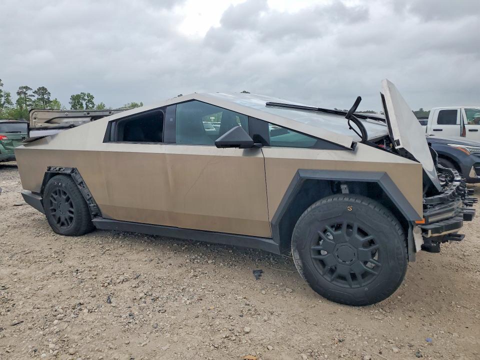 48627916 :رقم المزاد ، 7G2CEHED8RA025861 vin ، 2024 Tesla Cybertruck مزاد بيع