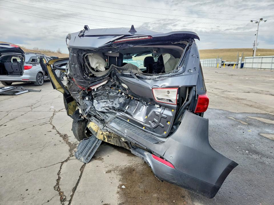 48412736 :رقم المزاد ، KNDMB5C1XJ6403043 vin ، 2018 Kia Sedona مزاد بيع