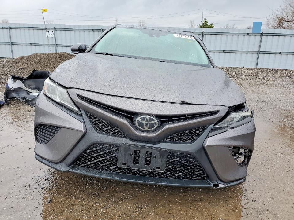 48737606 :رقم المزاد ، 4T1B11HK4KU846799 vin ، 2019 Toyota Camry مزاد بيع