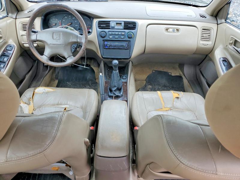 2000 Honda Accord მანქანა იყიდება აუქციონზე, vin: 1HGCG6586YA099781, აუქციონის ნომერი: 49507296