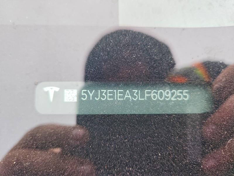 49003186 :رقم المزاد ، 5YJ3E1EA3LF609255 vin ، 2020 Tesla Model 3 مزاد بيع