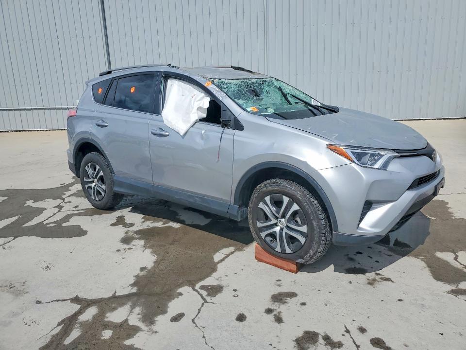 49863086 :رقم المزاد ، 2T3ZFREV9JW450970 vin ، 2018 Toyota Rav4 مزاد بيع
