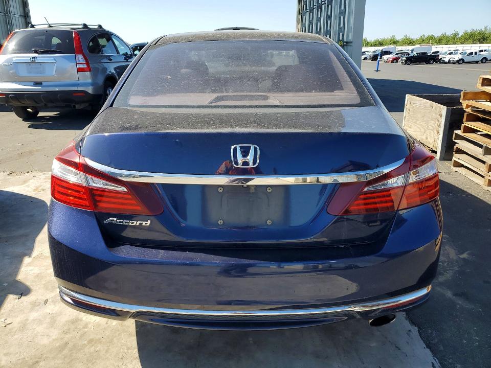 51356766 :رقم المزاد ، 1HGCR2F31HA233182 vin ، 2017 Honda Accord مزاد بيع