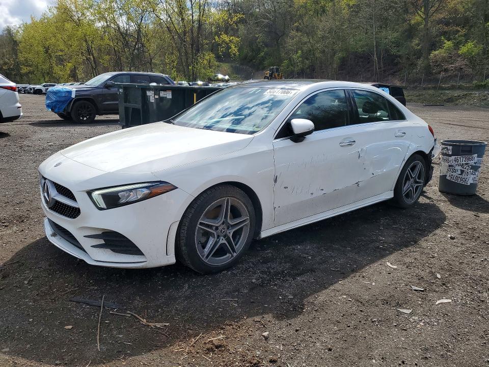 50617006 :رقم المزاد ، W1K3G4FB5NJ364589 vin ، 2022 Mercedes-benz A مزاد بيع