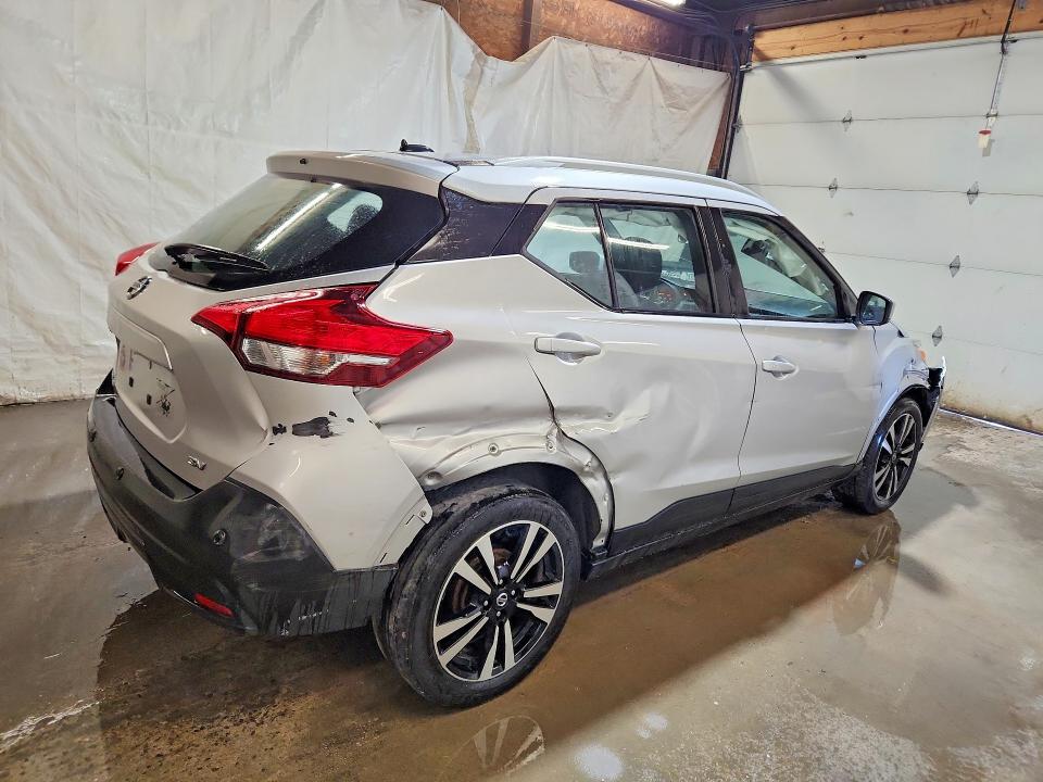 51264916 :رقم المزاد ، 3N1CP5CV4LL517194 vin ، 2020 Nissan Kicks مزاد بيع