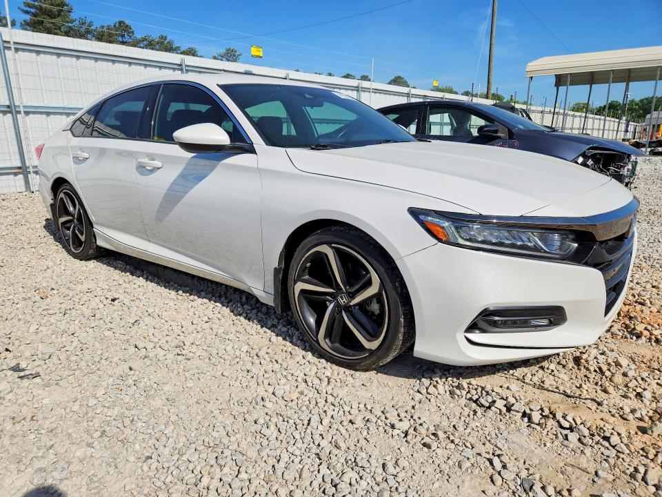 2018 Honda Accord მანქანა იყიდება აუქციონზე, vin: 1HGCV1F35JA027102, აუქციონის ნომერი: 49780226