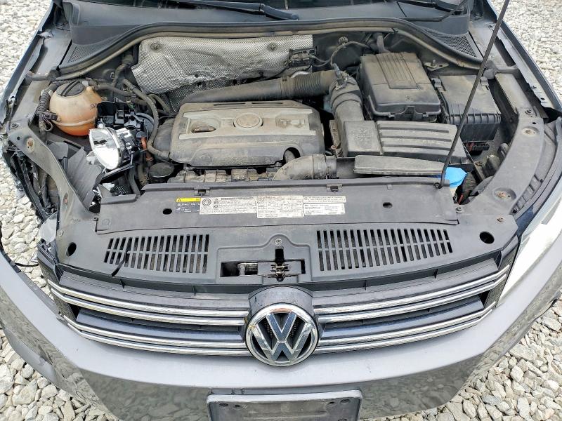 2013 Volkswagen Tiguan მანქანა იყიდება აუქციონზე, vin: WVGBV3AX6DW587942, აუქციონის ნომერი: 51586046