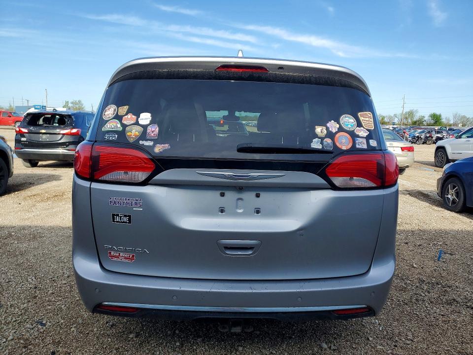 50133056 :رقم المزاد ، 2C4RC1BG2HR770670 vin ، 2017 Chrysler Pacifica مزاد بيع