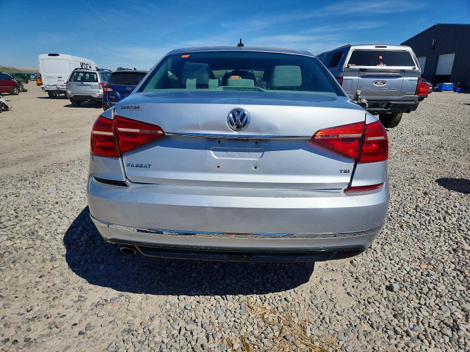48004556 :رقم المزاد ، 1VWAT7A38GC037588 vin ، 2016 Volkswagen Passat مزاد بيع
