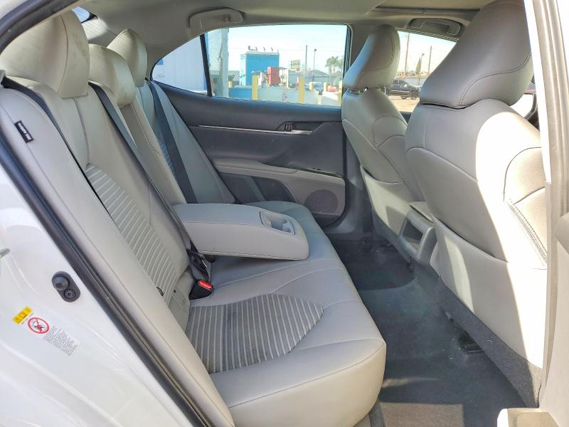2018 Toyota Camry მანქანა იყიდება აუქციონზე, vin: 4T1B11HKXJU638957, აუქციონის ნომერი: 51190626