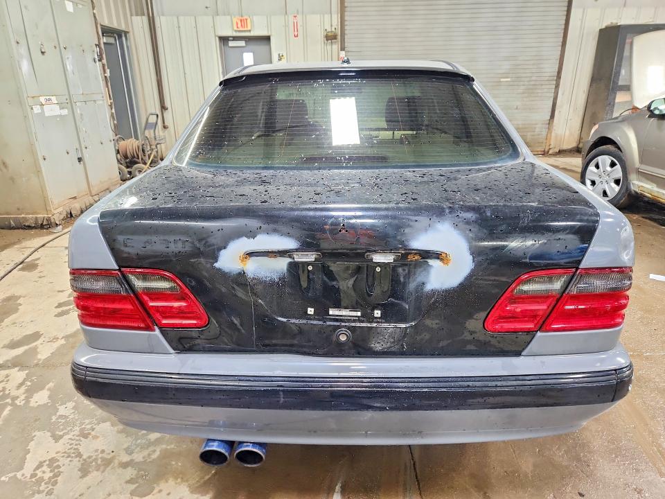 Aukcja sprzedaży 2001 Mercedes-benz E, vin: WDBJF83J71X046860, numer aukcji: 49248476