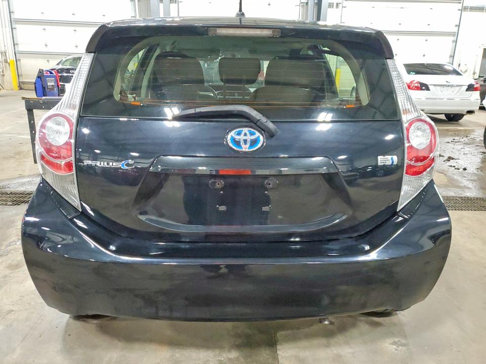 2014 Toyota Prius C მანქანა იყიდება აუქციონზე, vin: JTDKDTB39E1070586, აუქციონის ნომერი: 49862386