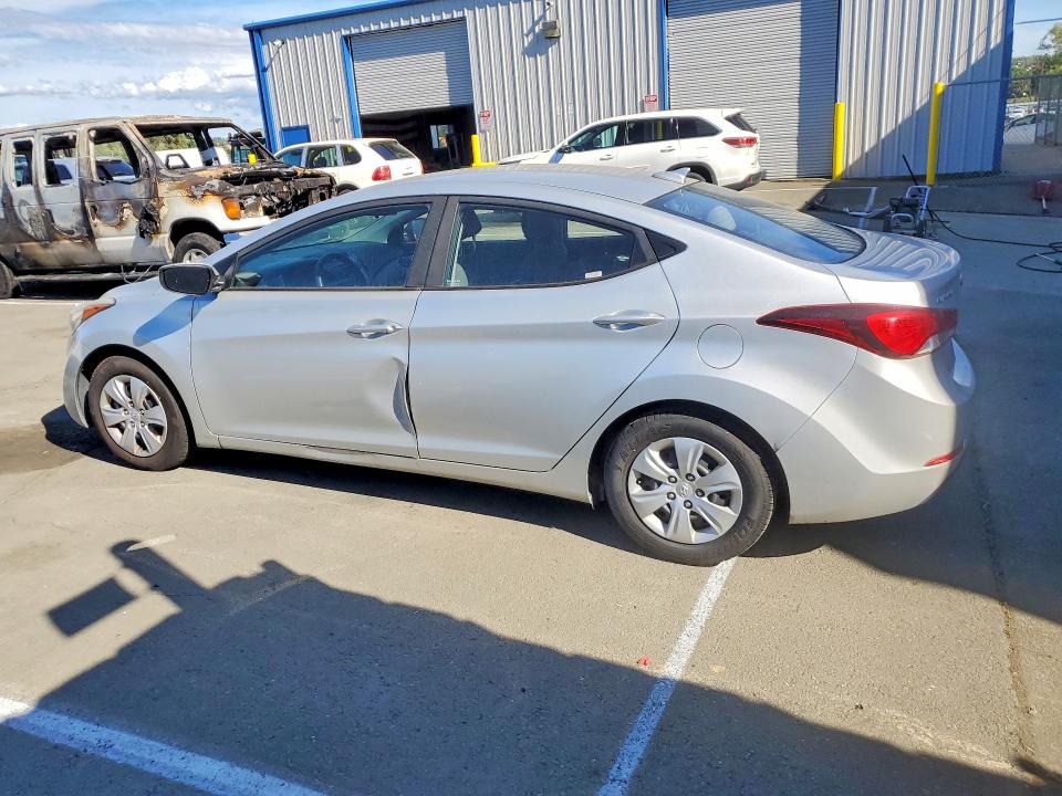 2016 Hyundai Elantra მანქანა იყიდება აუქციონზე, vin: 5NPDH4AEXGH692115, აუქციონის ნომერი: 49487236