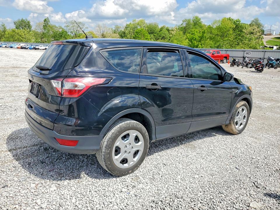 51544706 :رقم المزاد ، 1FMCU0F71HUD92038 vin ، 2017 Ford Escape مزاد بيع