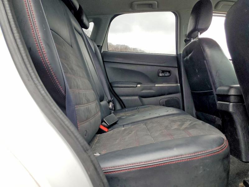 Продаж на аукціоні авто 2018 Mitsubishi Outlander Sport, vin: JA4AR3AW4JZ009001, номер лоту: 48629446
