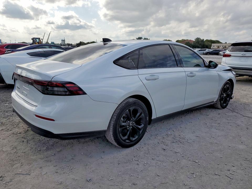 Auction sale of the 2025 Honda Accord, vin: 1HGCY1F45SA039705, lot number: 51778556