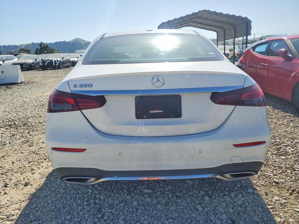Продажа на аукционе авто 2022 Mercedes-benz E, vin: W1KZF8DB7NB096212, номер лота: 46781136