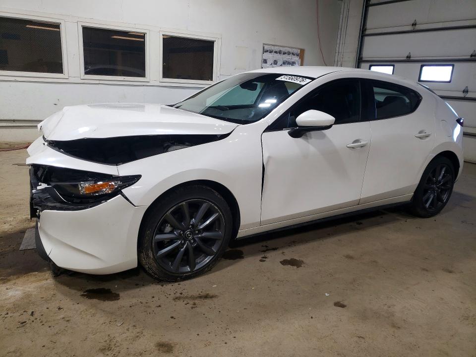 Продажа на аукционе авто 2023 Mazda 3, vin: JM1BPAKMXP1614617, номер лота: 51560976
