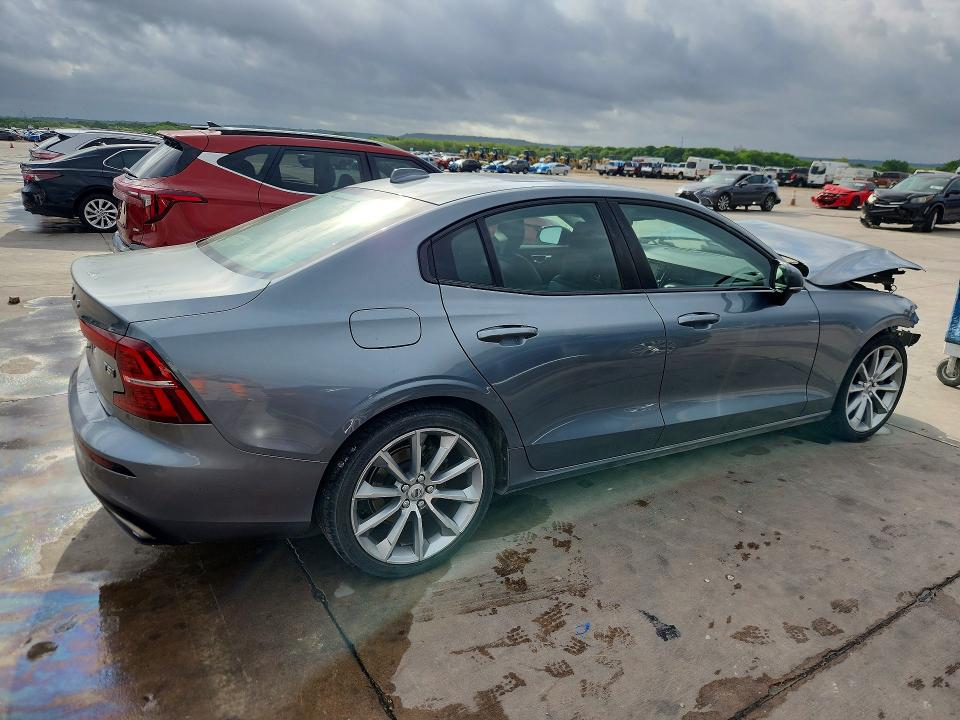 48567876 :رقم المزاد ، 7JR102TZ4MG113524 vin ، 2021 Volvo S60 مزاد بيع