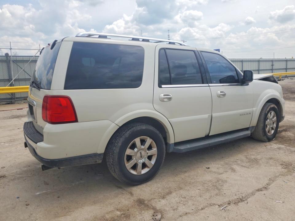 Продажа на аукционе авто 2005 Lincoln Navigator, vin: 5LMFU27585LJ18792, номер лота: 50897596