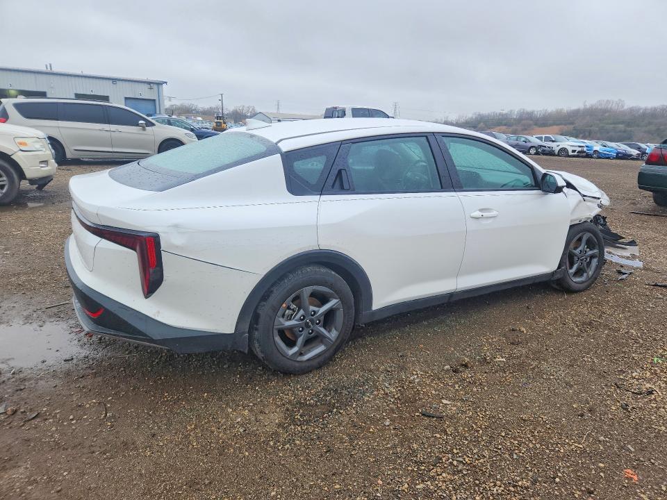 Продажа на аукционе авто 2025 Kia K4, vin: 3KPFT4DE2SE194040, номер лота: 49340386