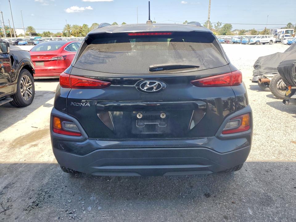 51381726 :رقم المزاد ، KM8K22AAXJU161595 vin ، 2018 Hyundai Kona مزاد بيع
