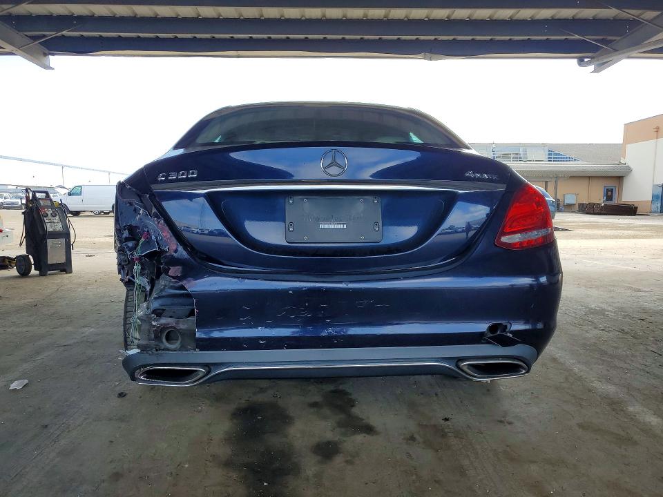 52039726 :رقم المزاد ، 55SWF4KB5FU012460 vin ، 2015 Mercedes-benz C مزاد بيع