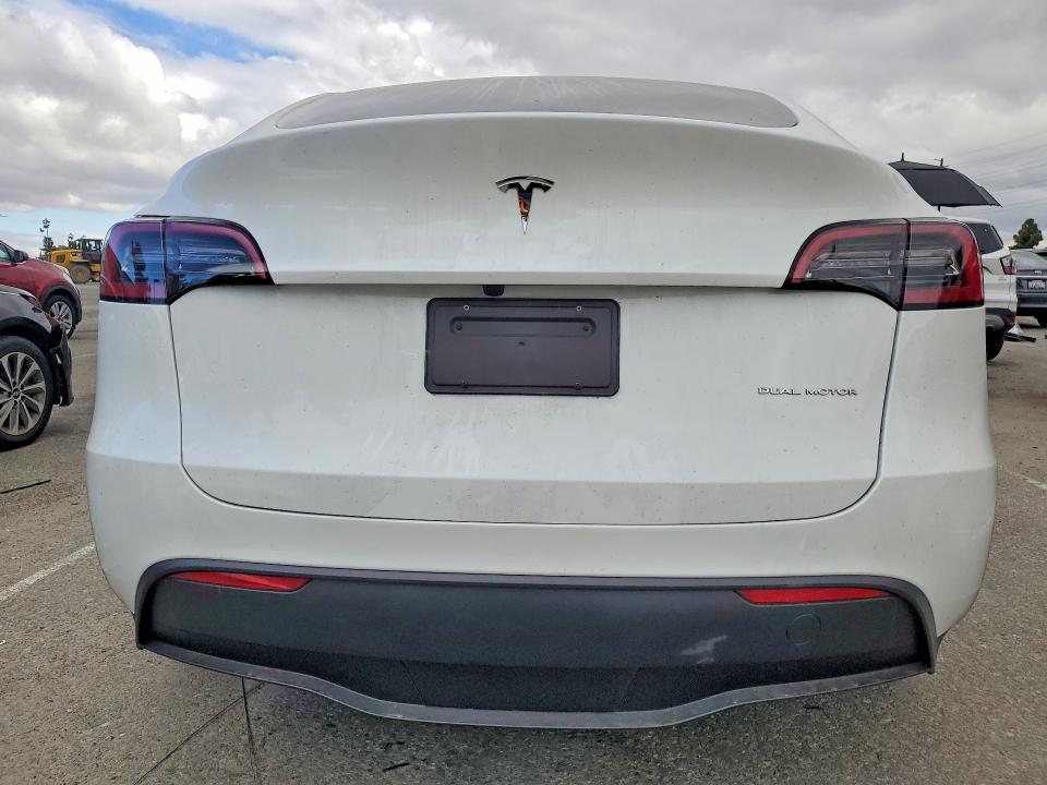 Продажа на аукционе авто 2024 Tesla Model Y, vin: 7SAYGAEE0RF984681, номер лота: 50761266