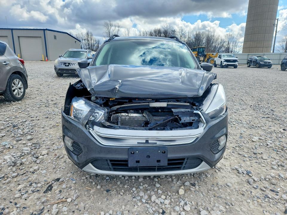 2018 Ford Escape მანქანა იყიდება აუქციონზე, vin: 1FMCU0GD5JUB62853, აუქციონის ნომერი: 48677846