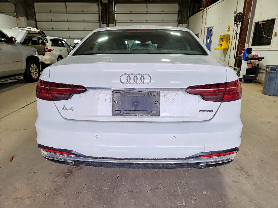 Продаж на аукціоні авто 2022 Audi A4, vin: WAUEAAF47NN008168, номер лоту: 49493026