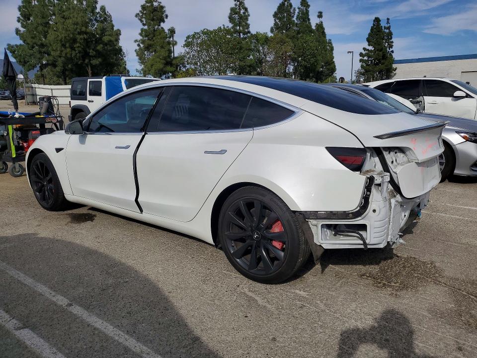 48829586 :رقم المزاد ، 5YJ3E1EA3LF745918 vin ، 2020 Tesla Model 3 مزاد بيع