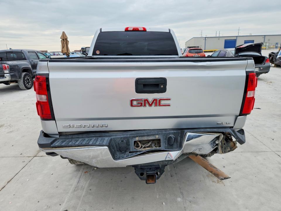 48803526 :رقم المزاد ، 1GT12SEG2JF237023 vin ، 2018 Gmc Sierra مزاد بيع