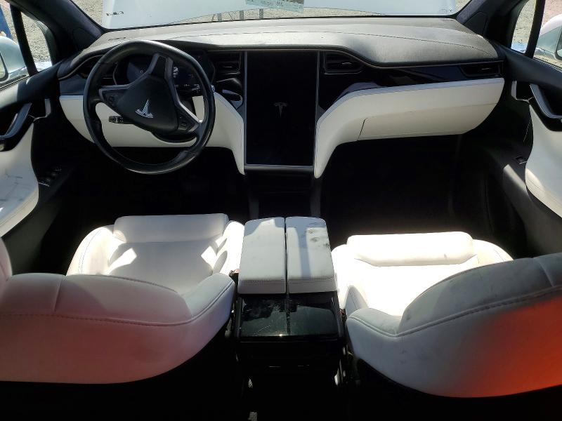 50353656 :رقم المزاد ، 5YJXCBE23LF236420 vin ، 2020 Tesla Model X مزاد بيع