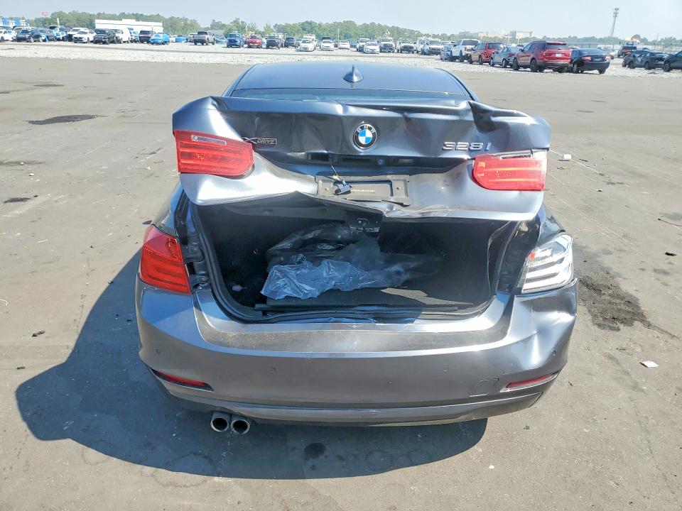 2014 Bmw 328 მანქანა იყიდება აუქციონზე, vin: WBA3B5G56ENS10986, აუქციონის ნომერი: 50281636