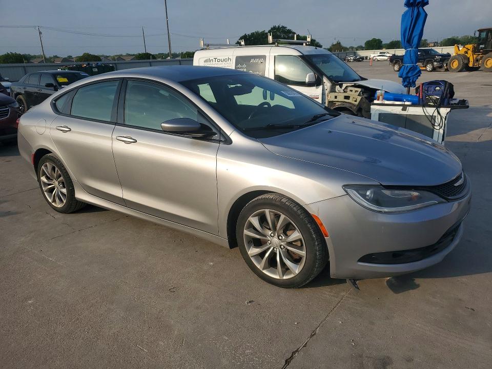 50078476 :رقم المزاد ، 1C3CCCBG3FN614766 vin ، 2015 Chrysler 200 مزاد بيع