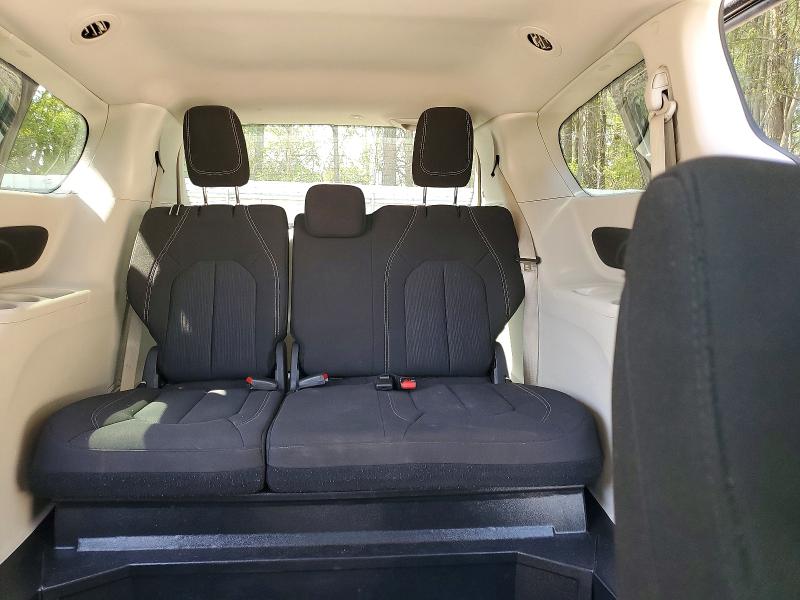 48396996 :رقم المزاد ، 2C4RC1CG5NR218509 vin ، 2022 Chrysler Voyager مزاد بيع