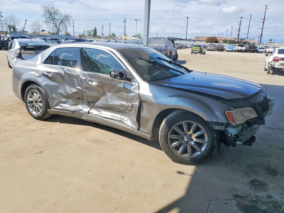 2011 Chrysler 300 მანქანა იყიდება აუქციონზე, vin: 2C3CA5CG9BH557945, აუქციონის ნომერი: 48682896