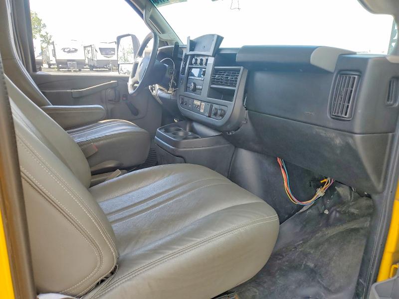 50587176 :رقم المزاد ، 1GD07RFP1J1901437 vin ، 2018 Gmc Savana مزاد بيع