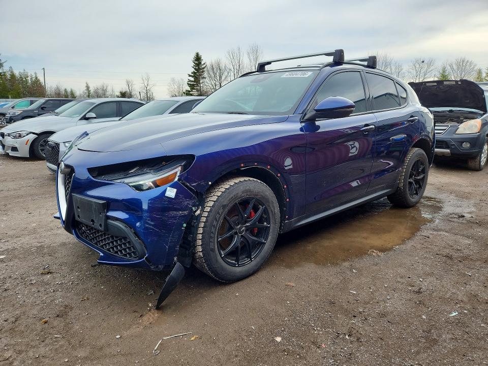 49604706 :رقم المزاد ، ZASFAKNN7J7C01692 vin ، 2018 Alfa Romeo Stelvio مزاد بيع