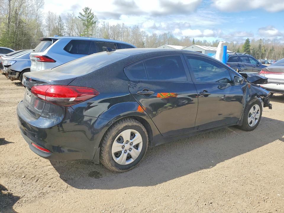 51440406 :رقم المزاد ، 3KPFK4A77JE163681 vin ، 2018 Kia Forte مزاد بيع