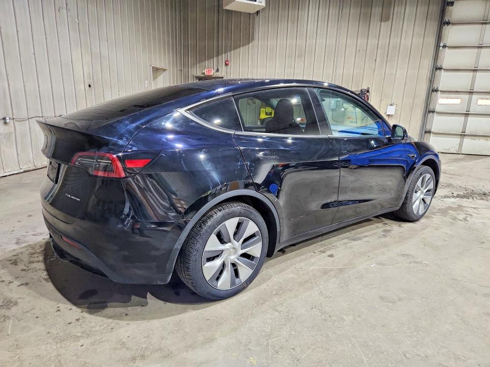 50118096 :رقم المزاد ، 7SAYGDEE9PA187003 vin ، 2023 Tesla Model Y مزاد بيع
